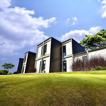 Lakeview Terrace Resort Пенгеранг Екстериор снимка