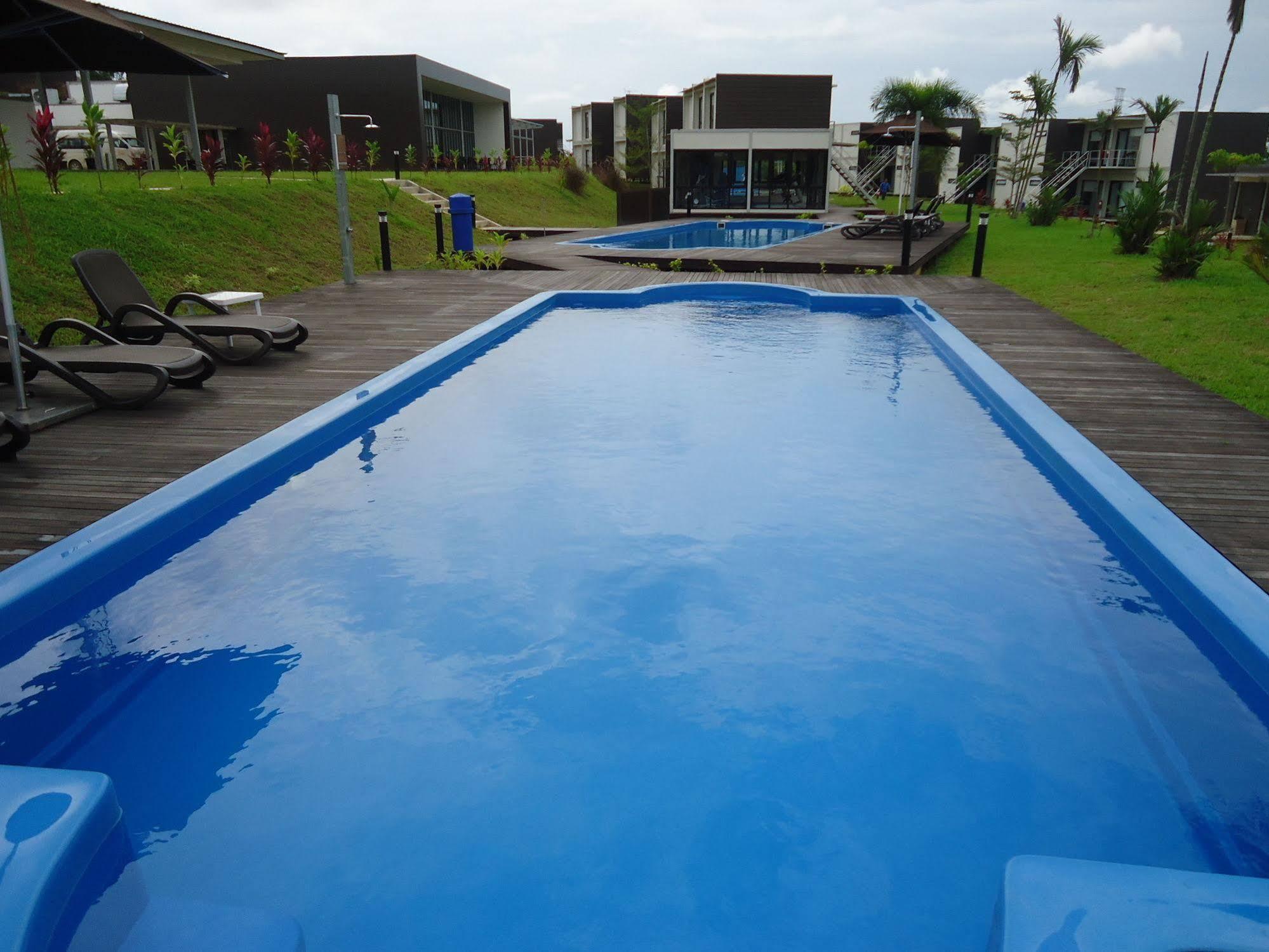 Lakeview Terrace Resort Пенгеранг Екстериор снимка