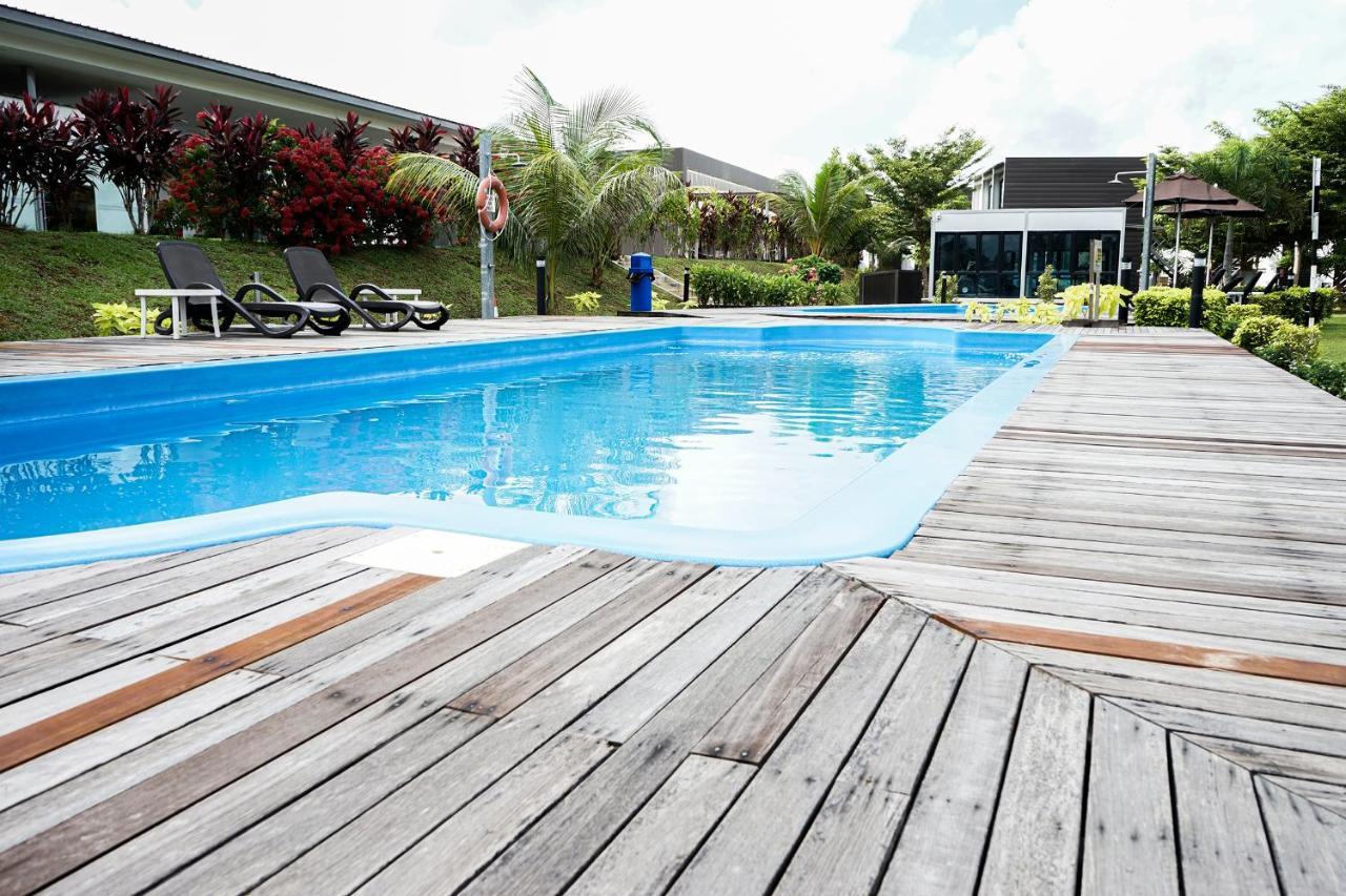 Lakeview Terrace Resort Пенгеранг Екстериор снимка