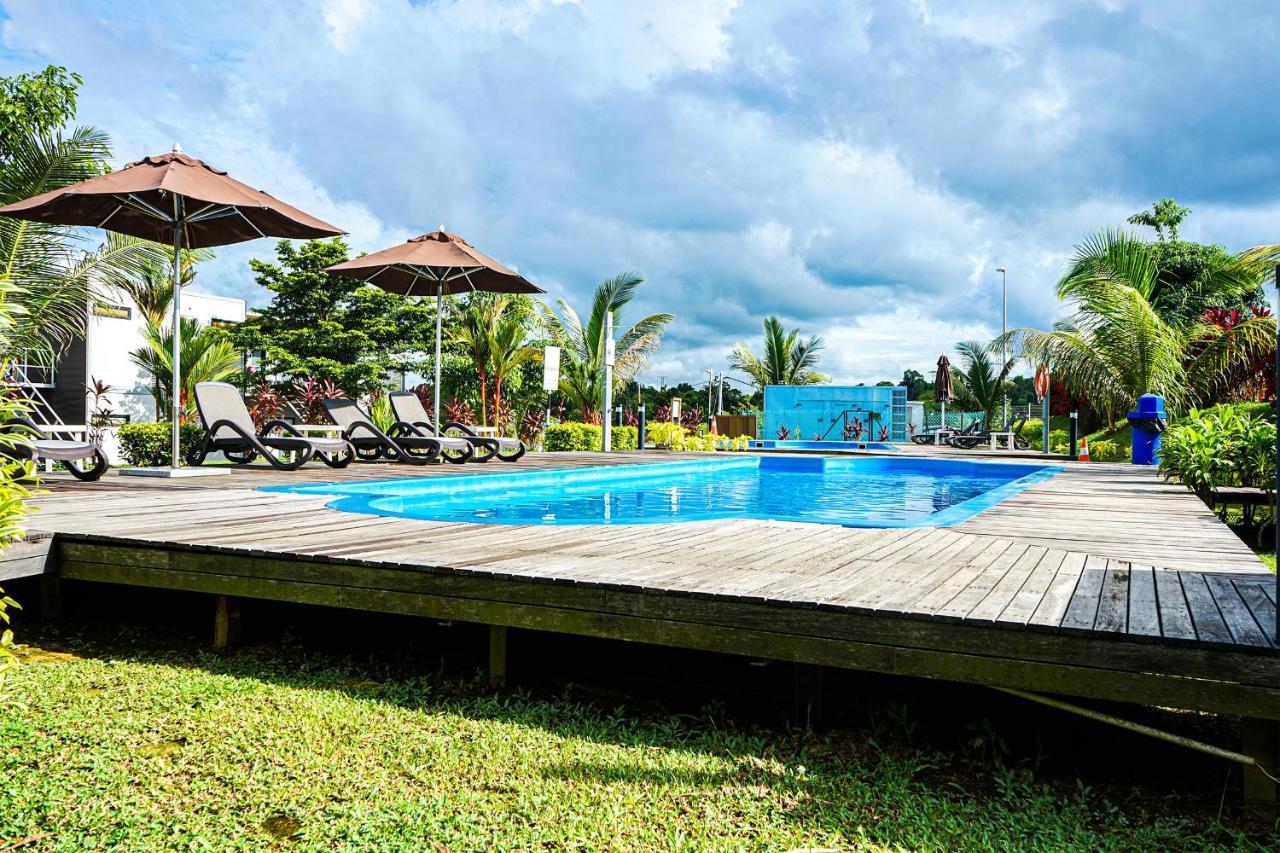 Lakeview Terrace Resort Пенгеранг Екстериор снимка