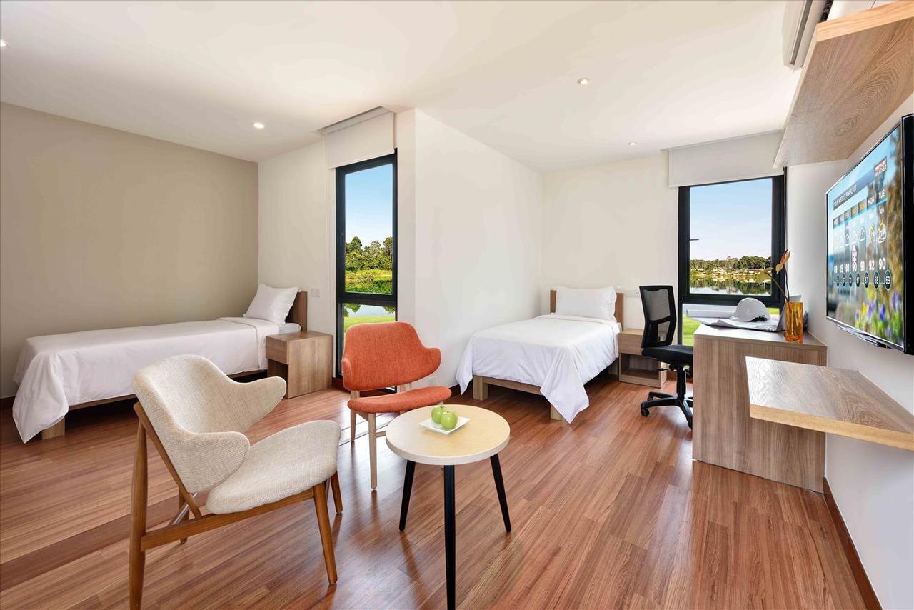 Lakeview Terrace Resort Пенгеранг Екстериор снимка