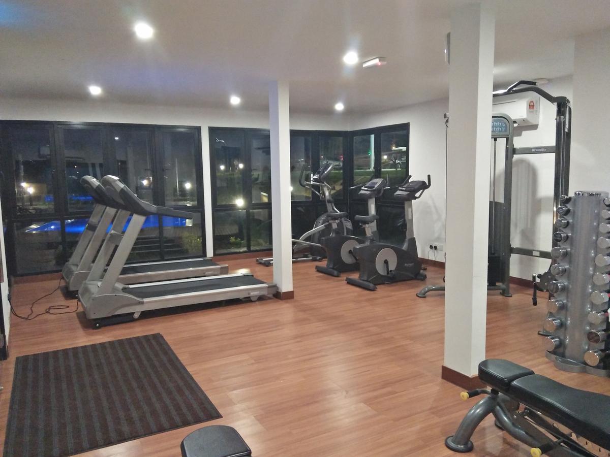 Lakeview Terrace Resort Пенгеранг Екстериор снимка