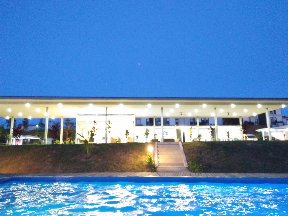 Lakeview Terrace Resort Пенгеранг Екстериор снимка