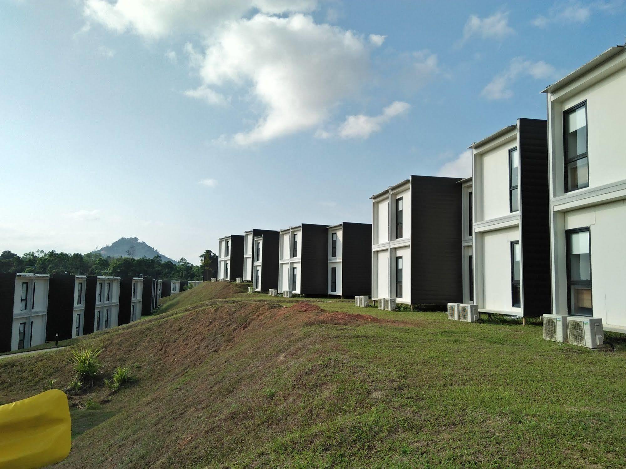 Lakeview Terrace Resort Пенгеранг Екстериор снимка