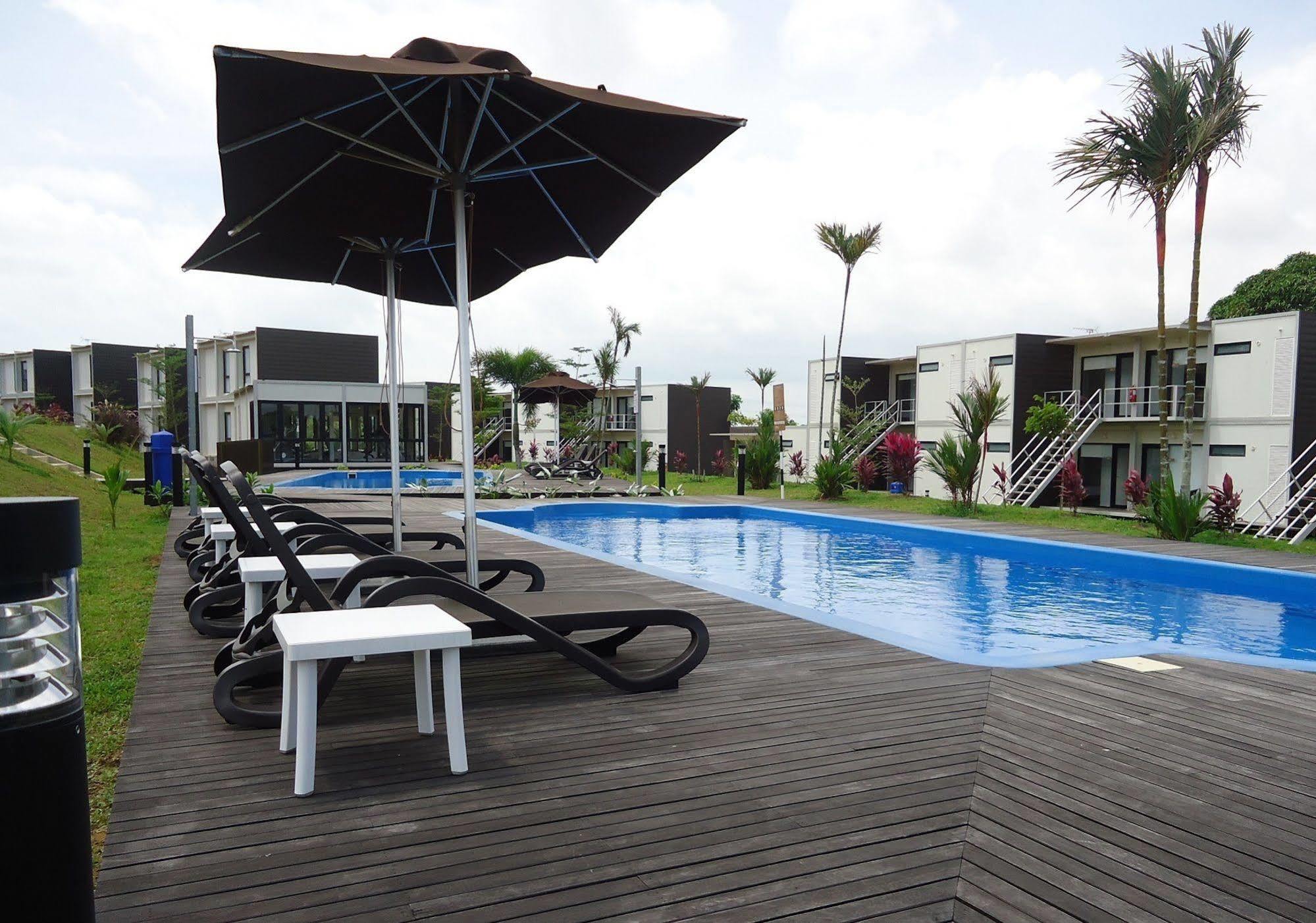 Lakeview Terrace Resort Пенгеранг Екстериор снимка