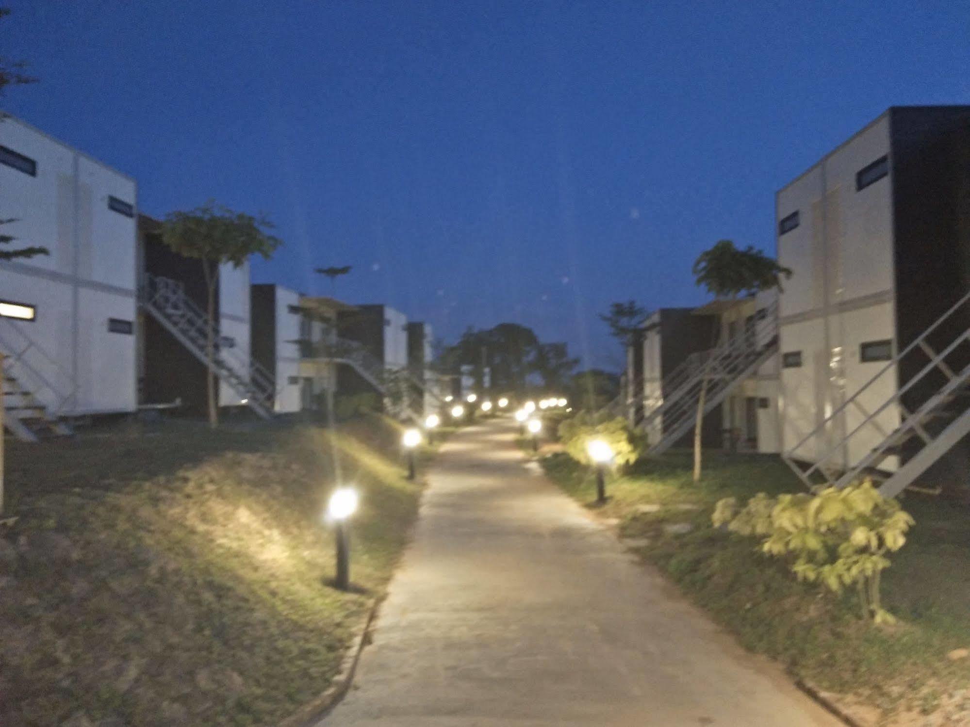 Lakeview Terrace Resort Пенгеранг Екстериор снимка